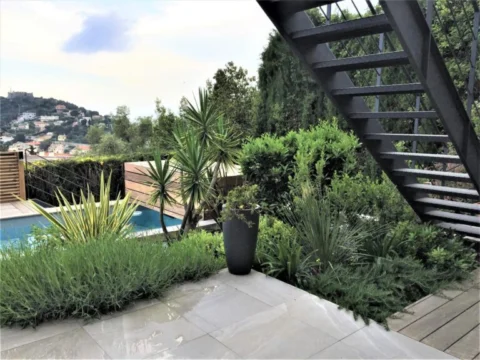 Aménagement d’un jardin paysager, maison bourgeoise, hauteurs à Villefranche sur Mer