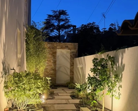 Le petit jardin sec de 20 m2 à Marseille
